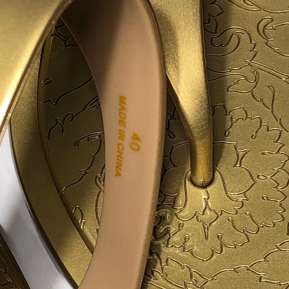New Authentic Versace Gold Sandals size 40 - Picture 13 of 14